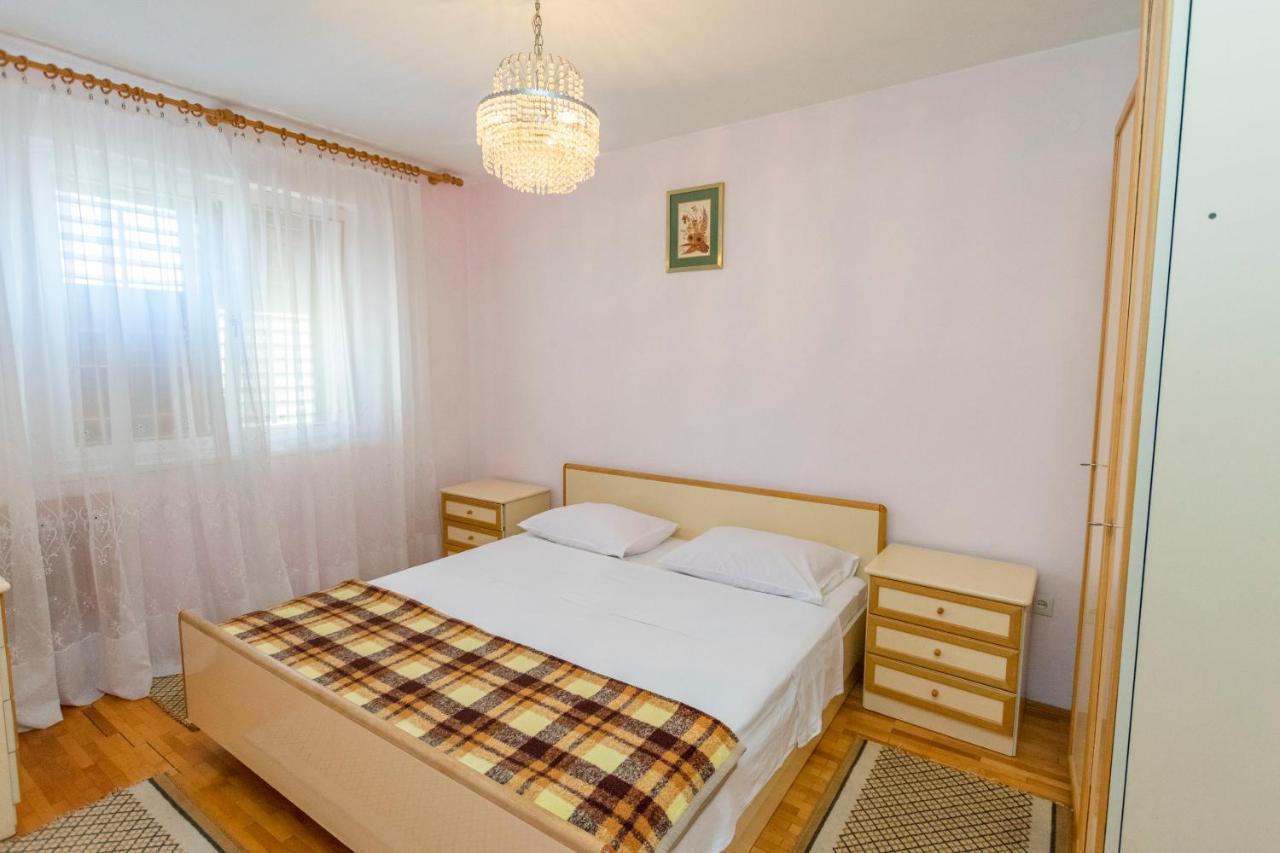 Apartment Smiljan Primosten Exterior photo