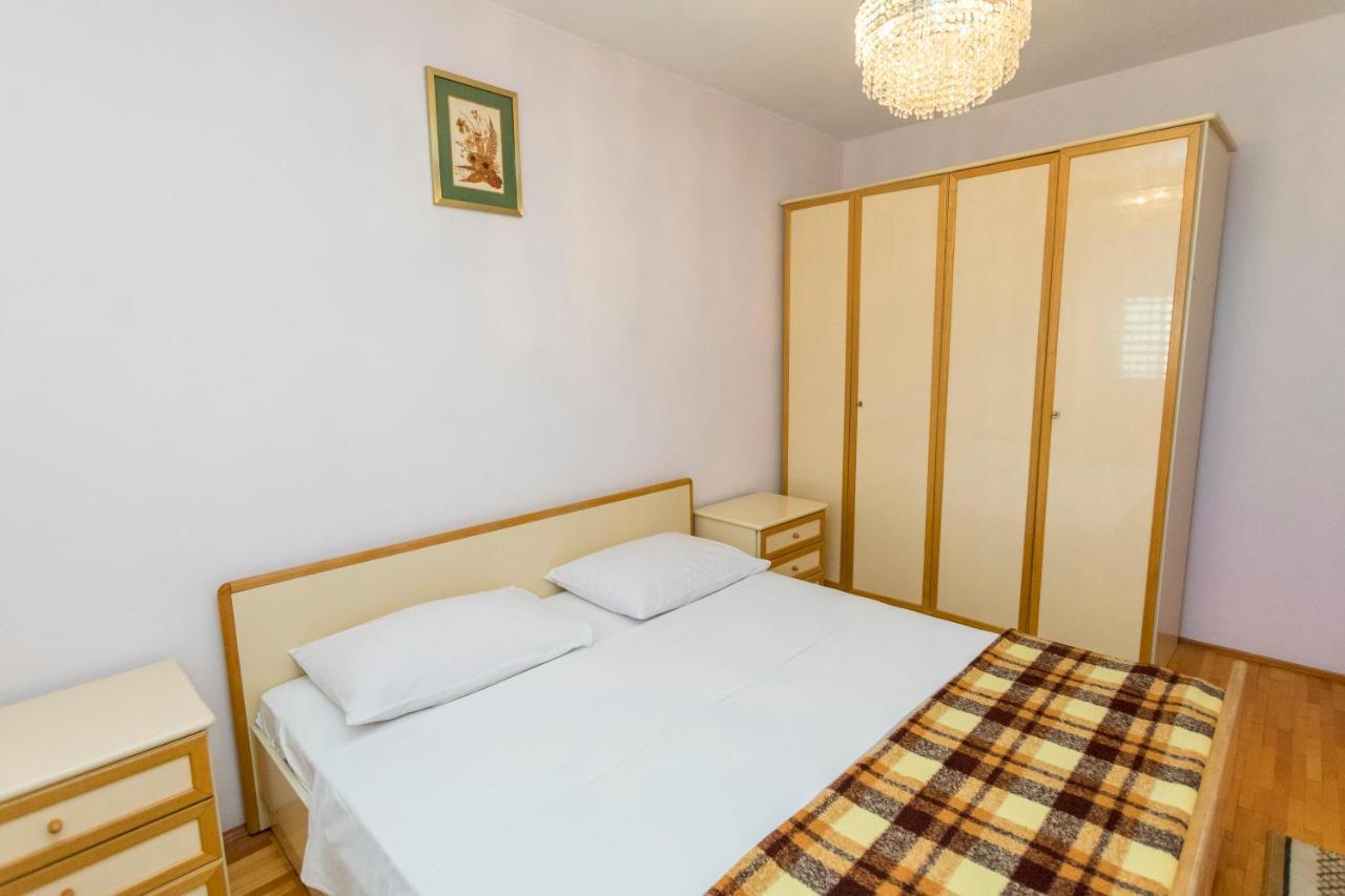 Apartment Smiljan Primosten Exterior photo